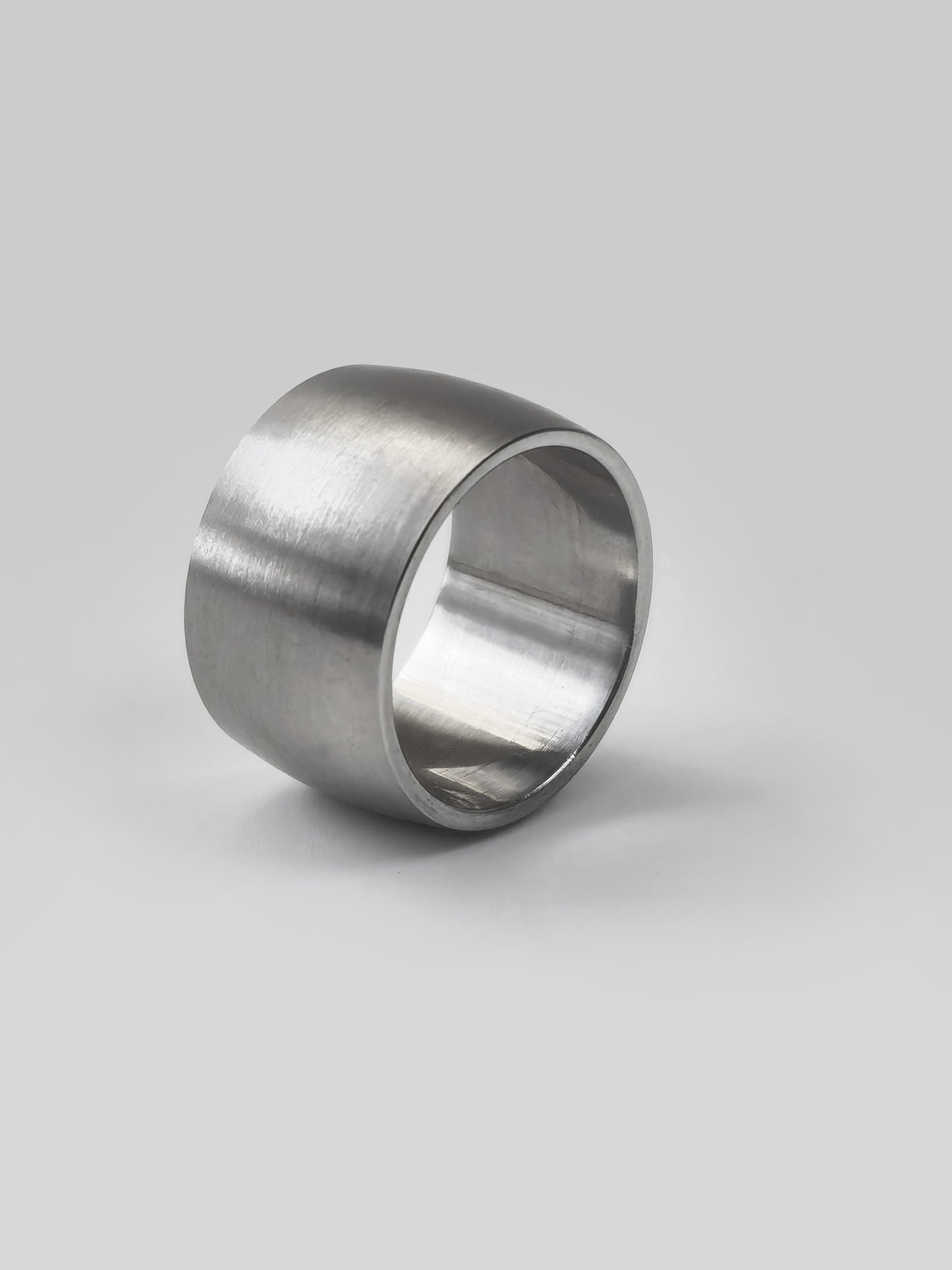 MODERN Ring