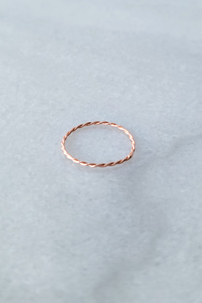 Thin Twisted Ring