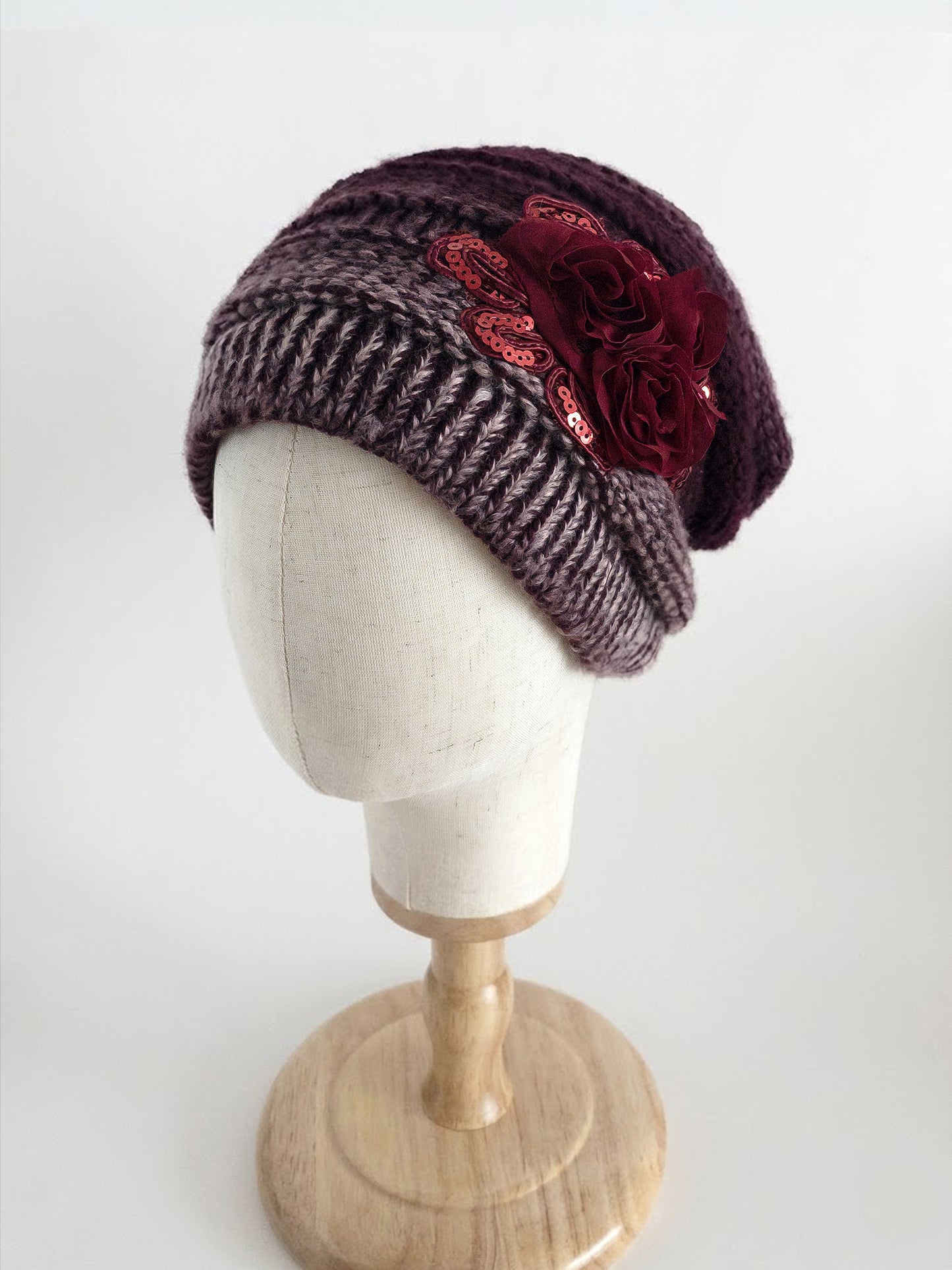 WINTER ROSE Beanie