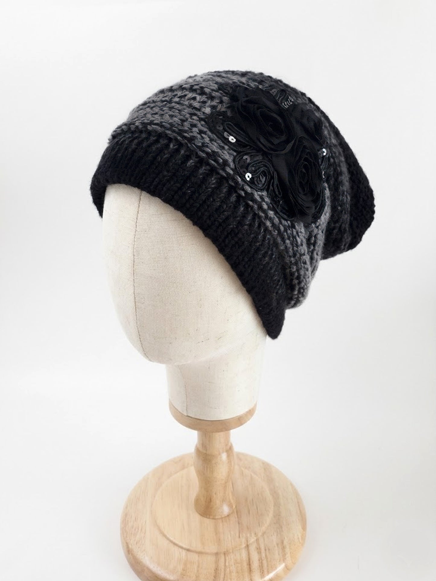 WINTER ROSE Beanie