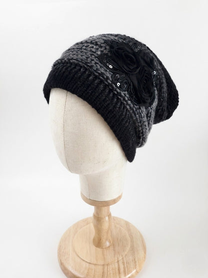 WINTER ROSE Beanie