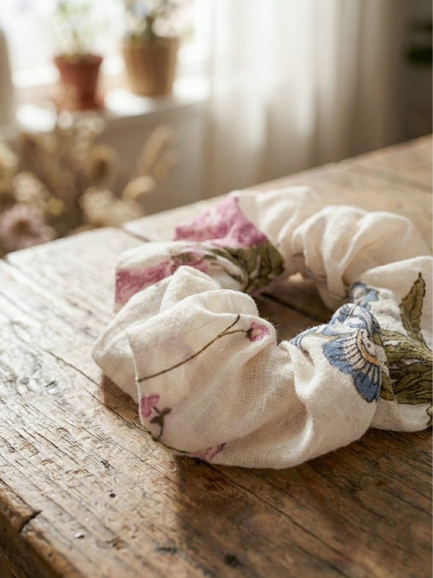 AFTERNOON TEA Scrunchie