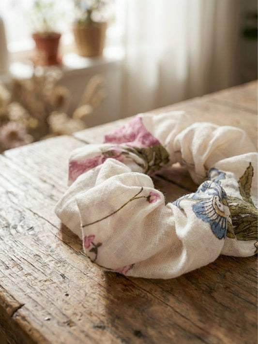 AFTERNOON TEA Scrunchie