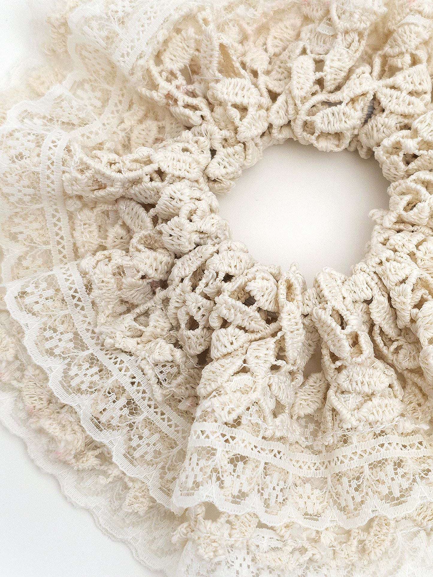 BREATH Scrunchie