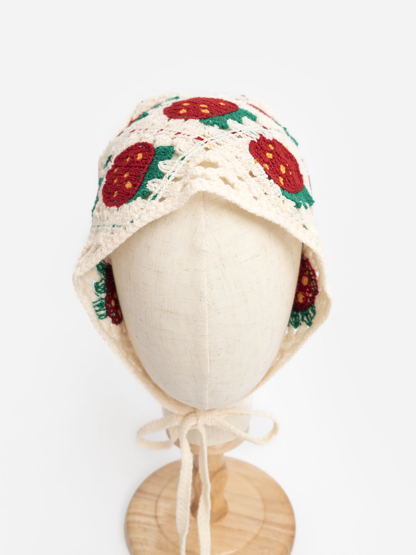 GARDEN Lace Bonnet