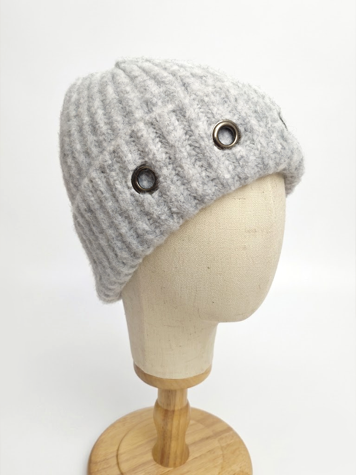 CREMA Eyelet Beanie