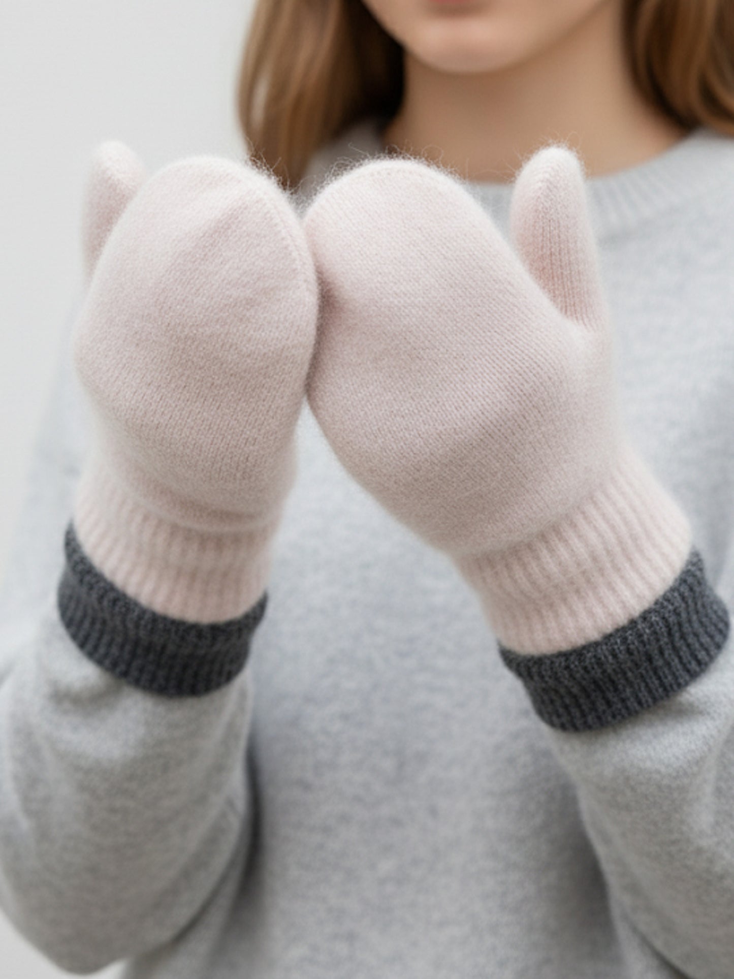 THE ANGORA Mittens