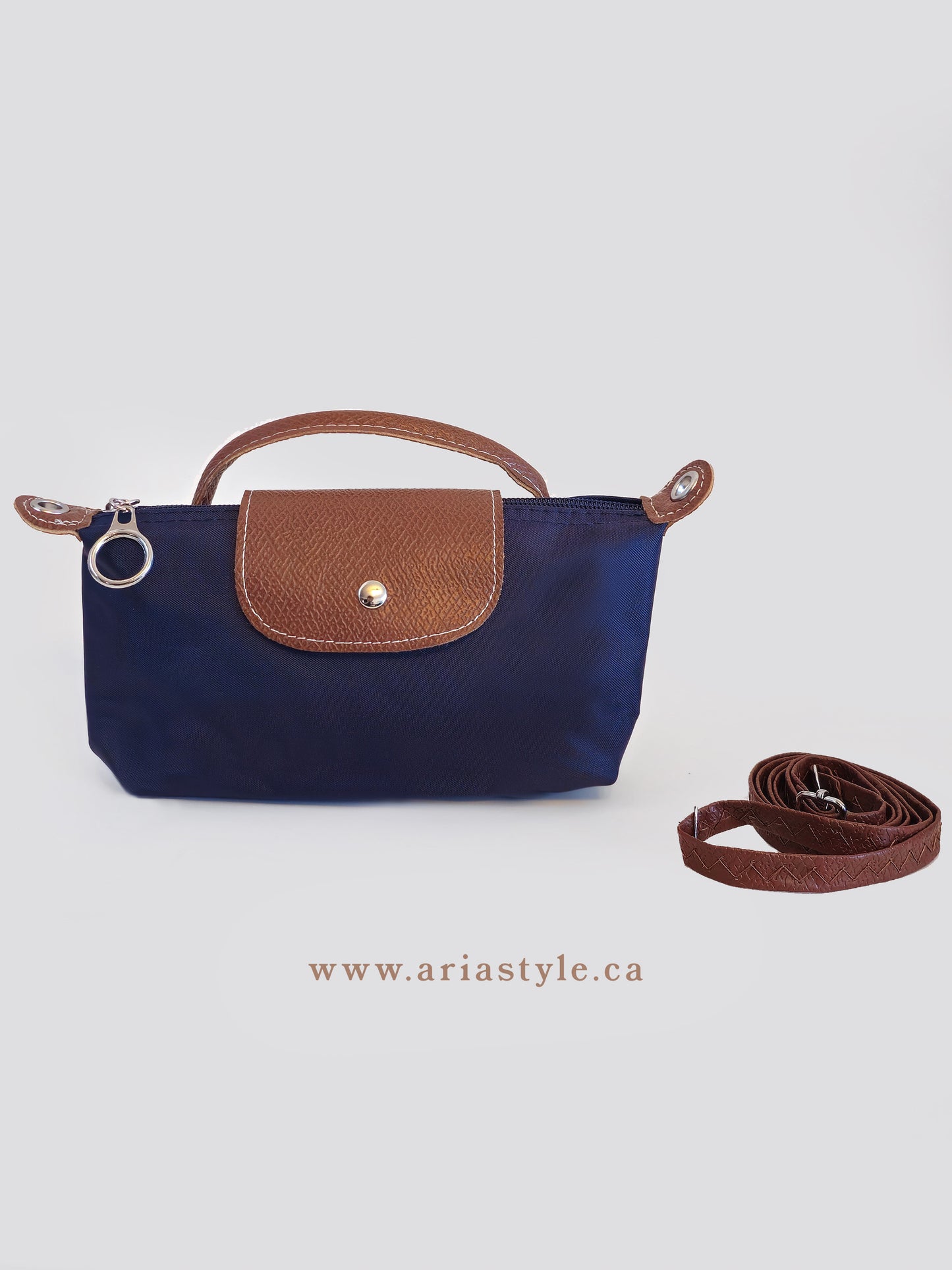 POCHETTE Pouch