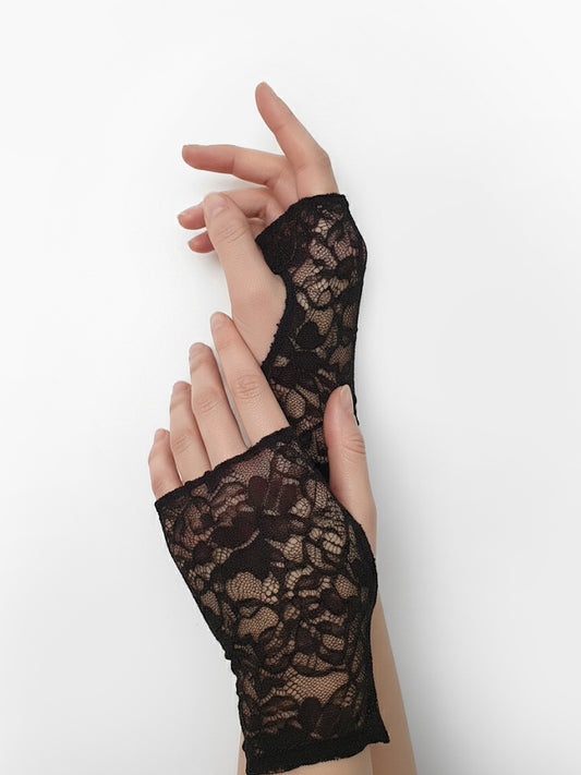 DUET Lace and Glove Set
