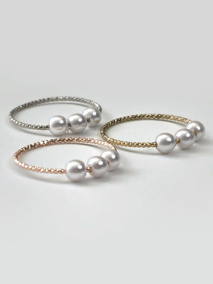 TRIVERA Ring