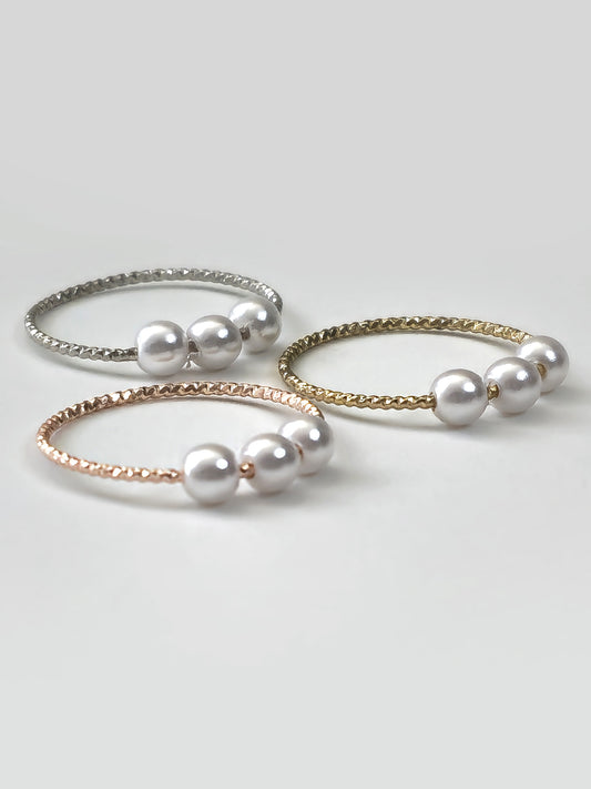 TRIVERA Ring
