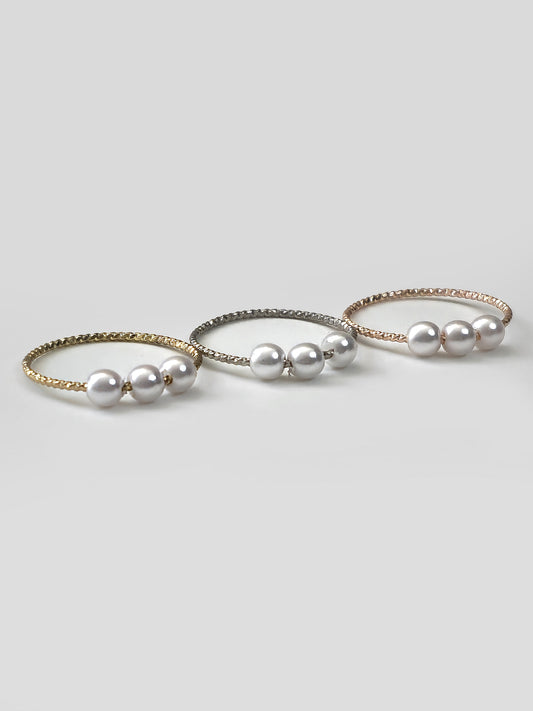 TRIVERA Ring
