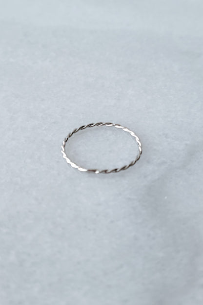 Thin Twisted Ring