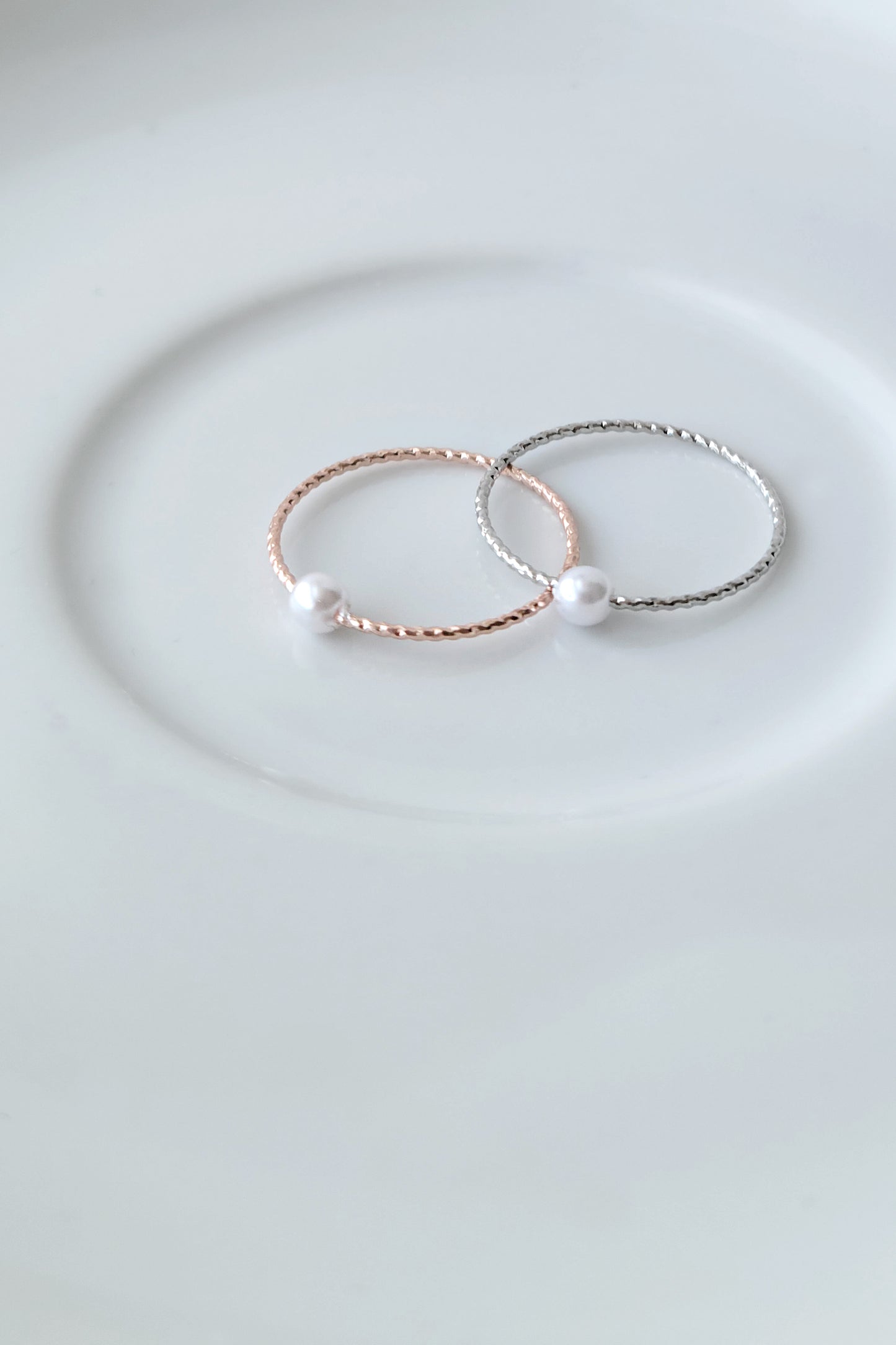 Minimal Single Pearl Ring