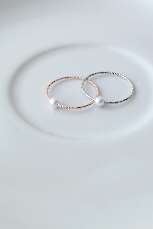 Minimal Single Pearl Ring