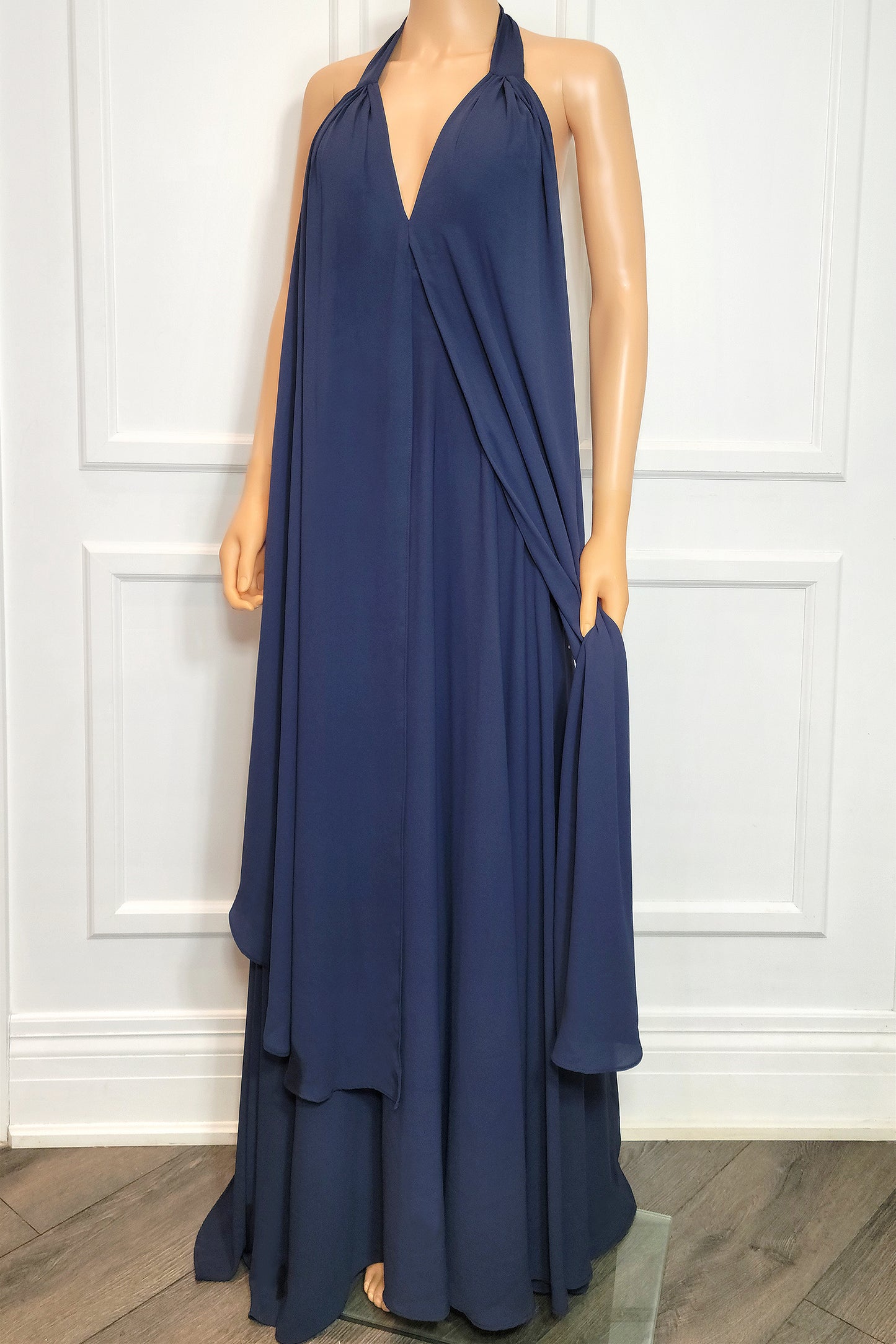 Robe à col licou et nœud à ruban