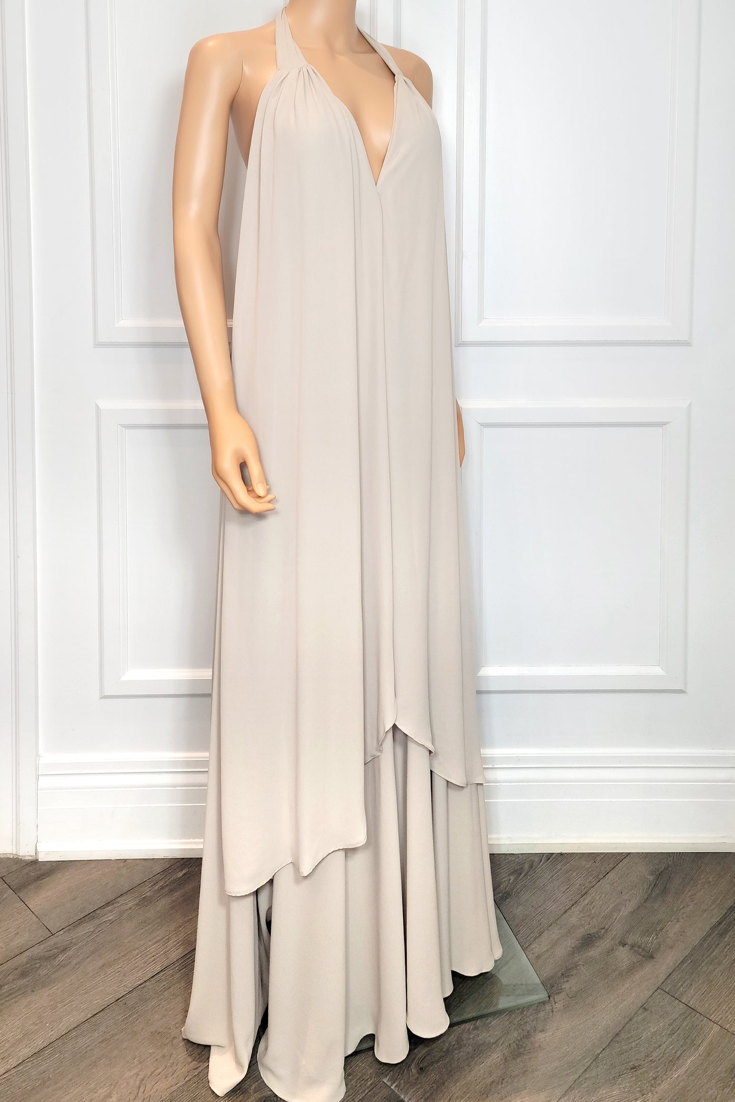Robe à col licou et nœud à ruban